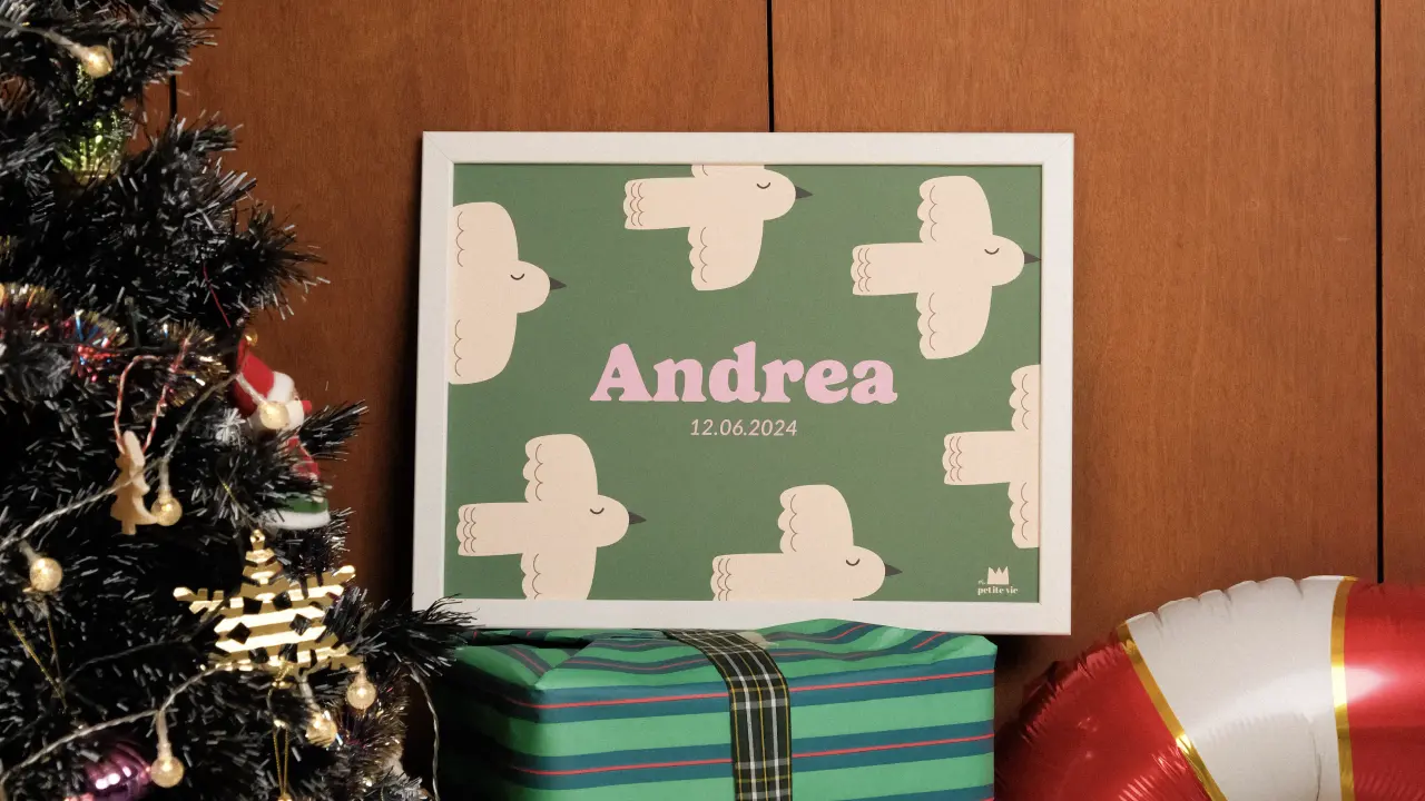 Idée cadeau de Noël personnalisé pour enfant : affiche prénom illustrée Ma petite vie.